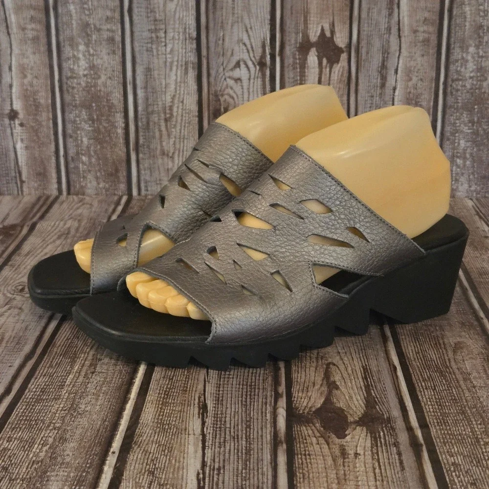 Sz 40/ 9 Womens Arche Metallic Pewter Laser Cut Zigzag Wedge Slide Sandals VGUC